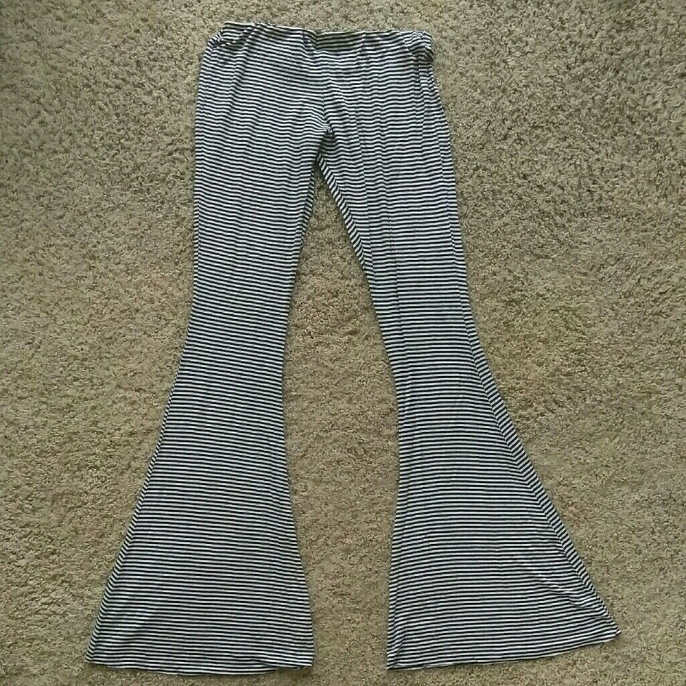 Bell-bottom Stretch Pants